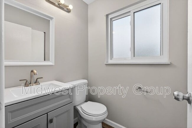 Building Photo - 1165 Derhake Rd