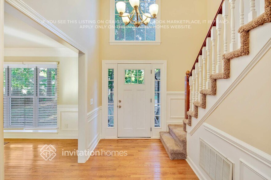 Building Photo - 8807 Doe Path Ln
