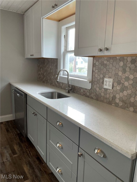 Building Photo - 2091 Carabel Ave
