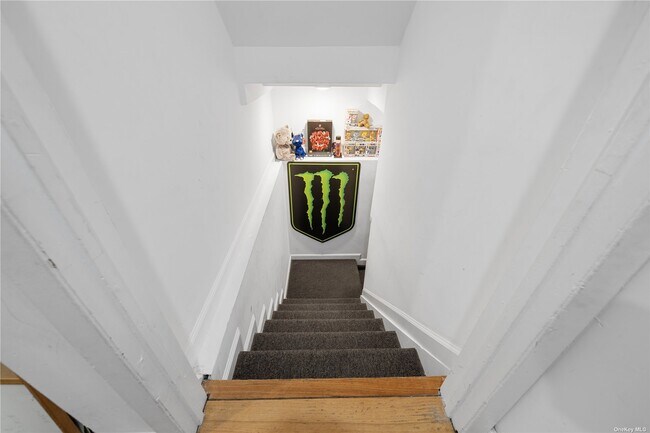 Building Photo - 1 Andrew Ct