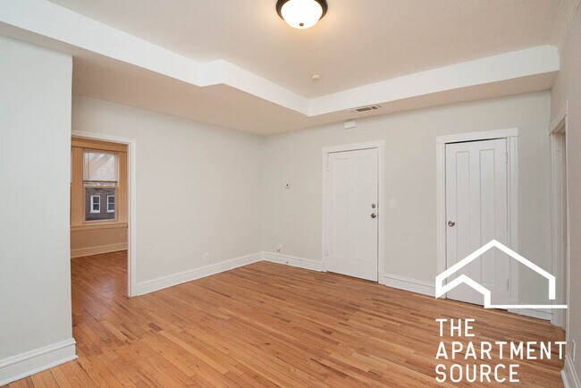 Building Photo - 1255 N Harding Ave