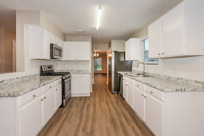 Building Photo - 8903 Westplace Dr