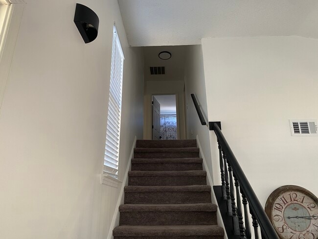 Building Photo - 2200 Parkside Dr