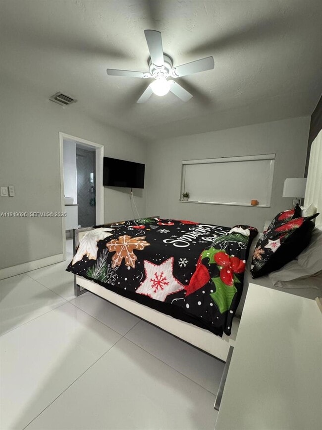 Building Photo - 3551 Palm Ave