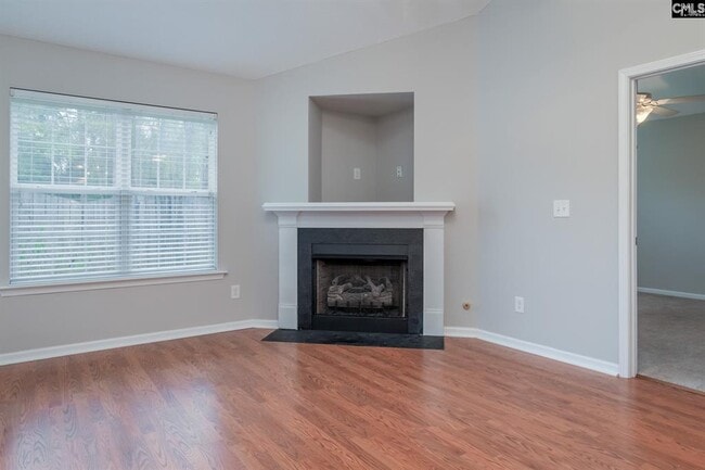 Building Photo - 129 Crickhollow Cir