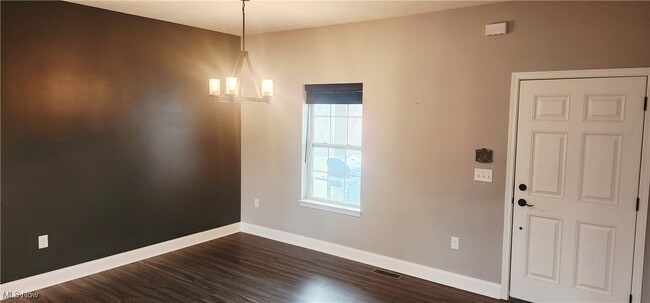 Building Photo - 6965 Chandlersville Rd