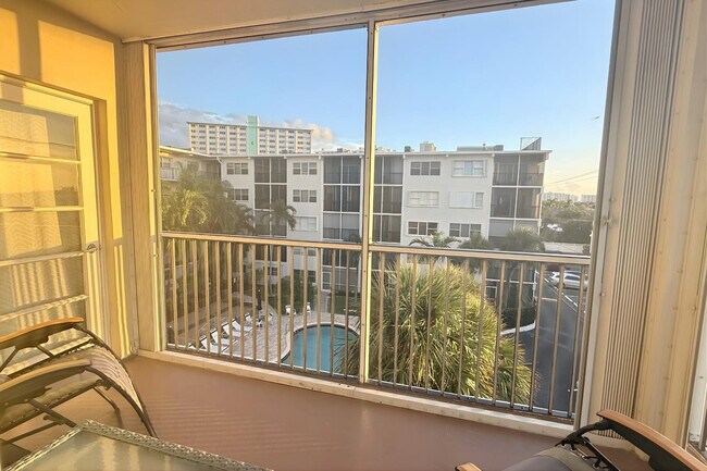 Building Photo - 4117 Bougainvilla Dr