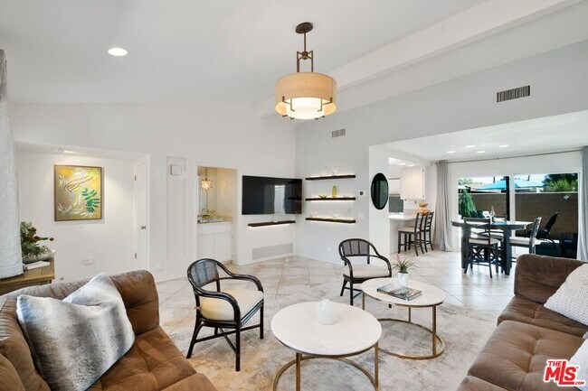Building Photo - 73415 Royal Palm Dr