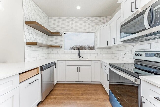 Building Photo - Single family home in Goddard Kansas. This...