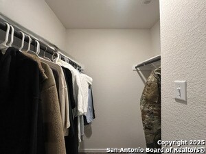 Building Photo - 13759 Red Rock Run