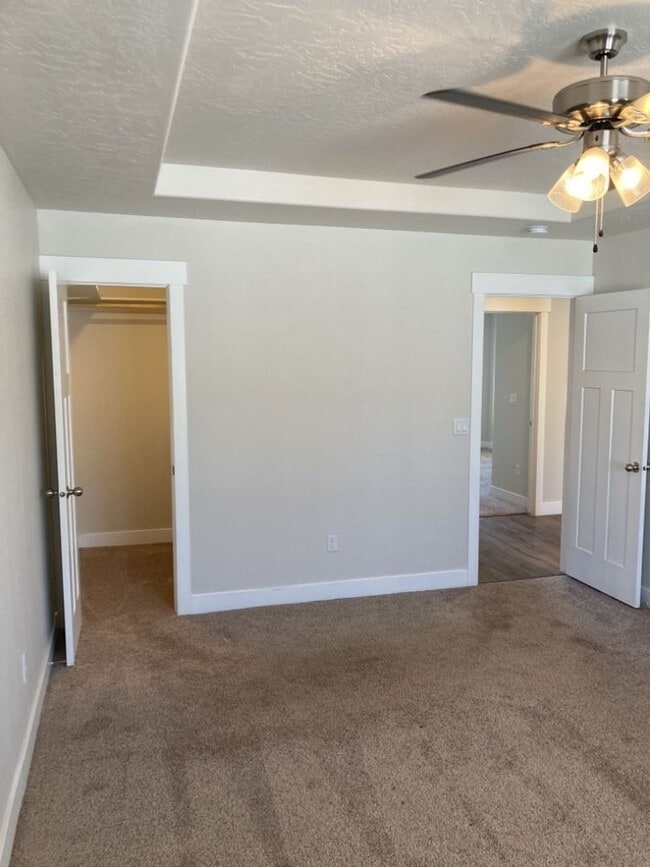 Building Photo - Newer 3 bedroom, 2 bath, one level home in...