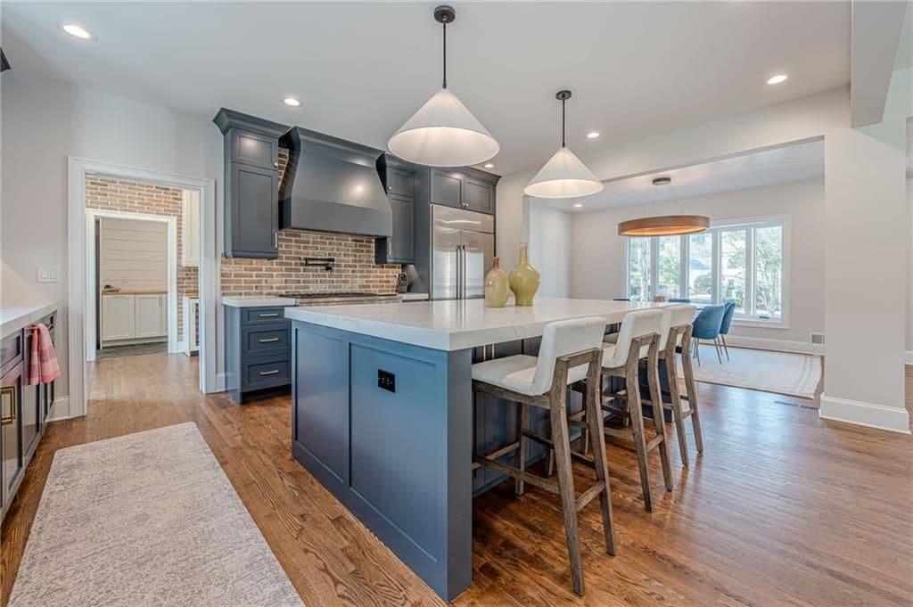 Building Photo - 4562 Columns Dr SE