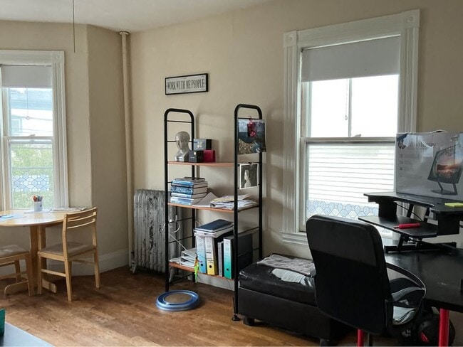 Building Photo - 78 Aldie St