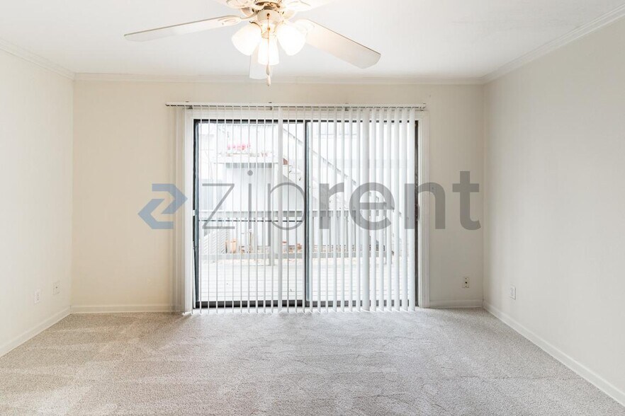 Building Photo - 703 Nelray Blvd