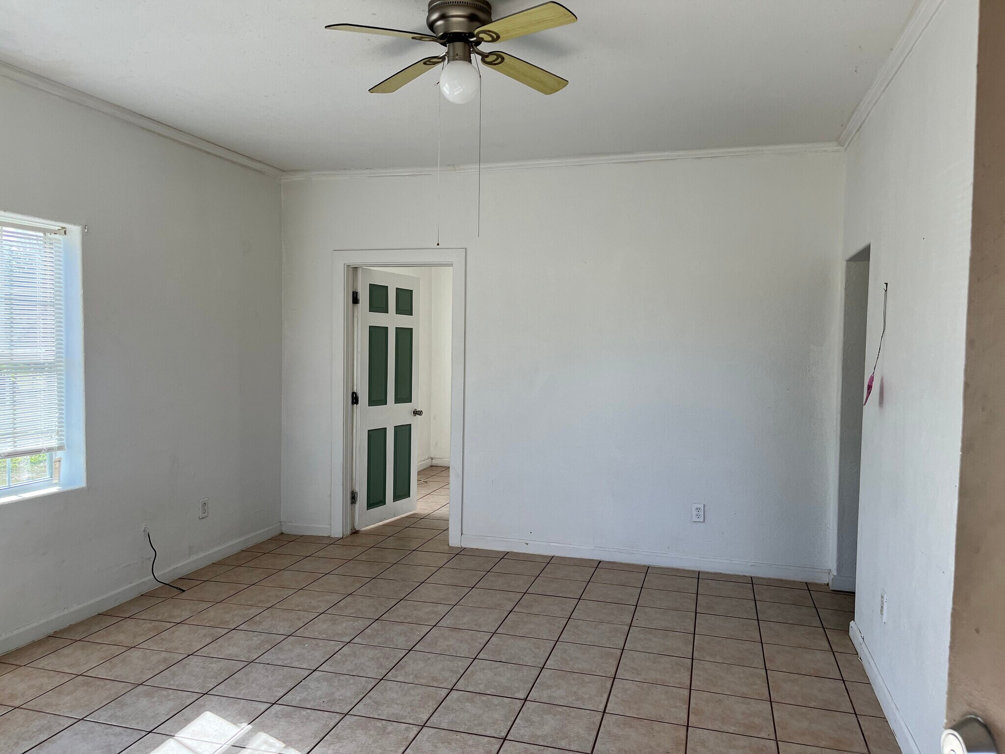 Building Photo - 226 S Lamont St