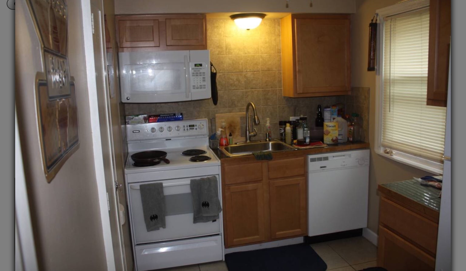 Building Photo - 2571 N Wauwatosa Ave