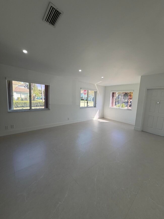 Building Photo - 20841 NW 1st St