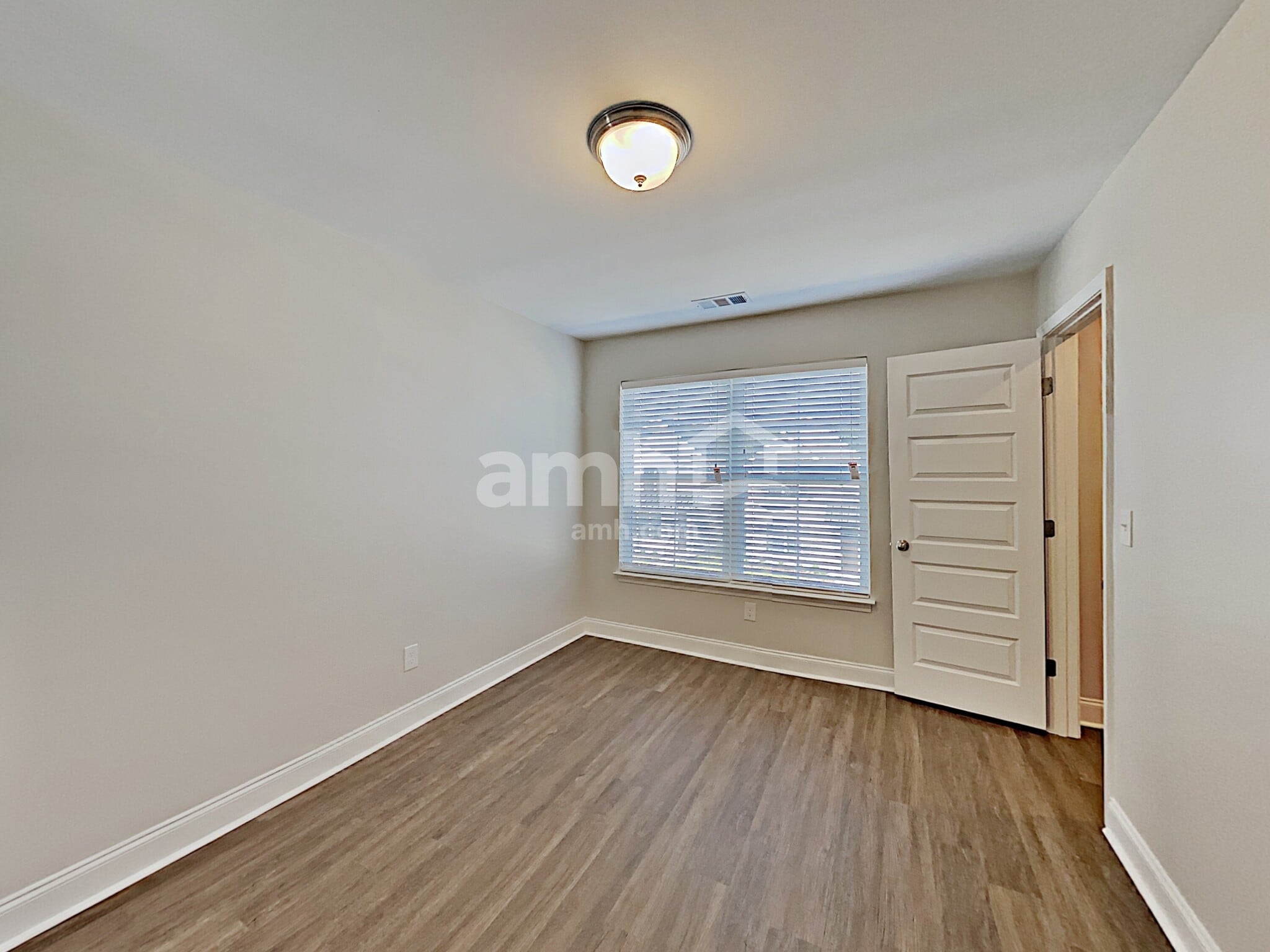 Building Photo - 5325 Tupelo St