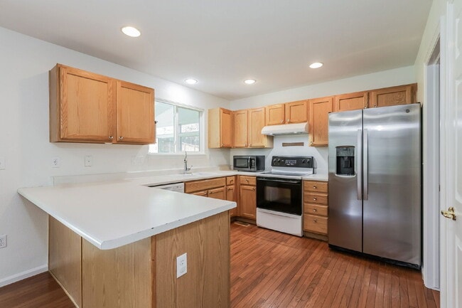 Building Photo - 4240 E Brookwood Pl
