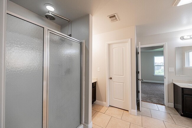 Building Photo - Property For Lease in Odessa
