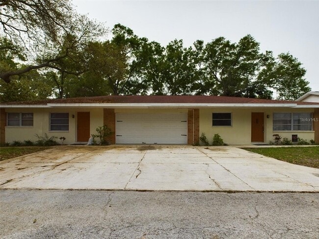 Primary Photo - 10568 Dixon Dr