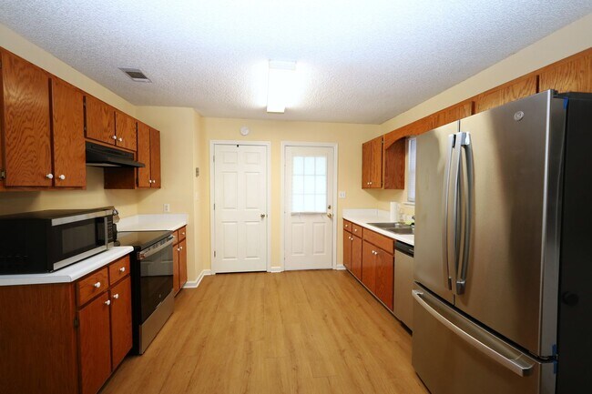 Building Photo - 1727 Largo Cir