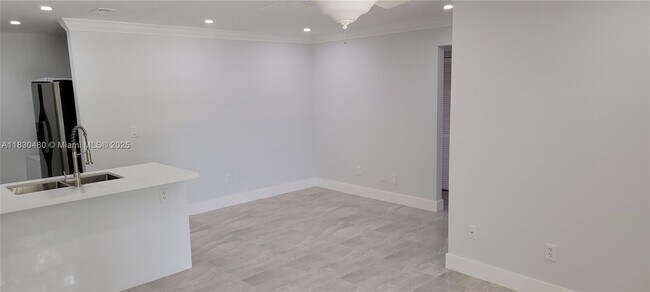Building Photo - 7662 SW 152nd Ave