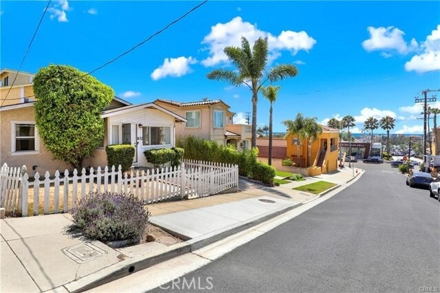 Building Photo - 832 15th St