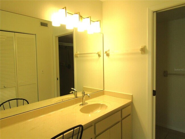 Building Photo - 2973 Taywood Meadows