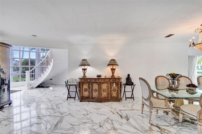 Building Photo - 2889 NE 35th St