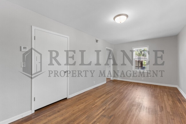 Building Photo - 1817 Catherine St