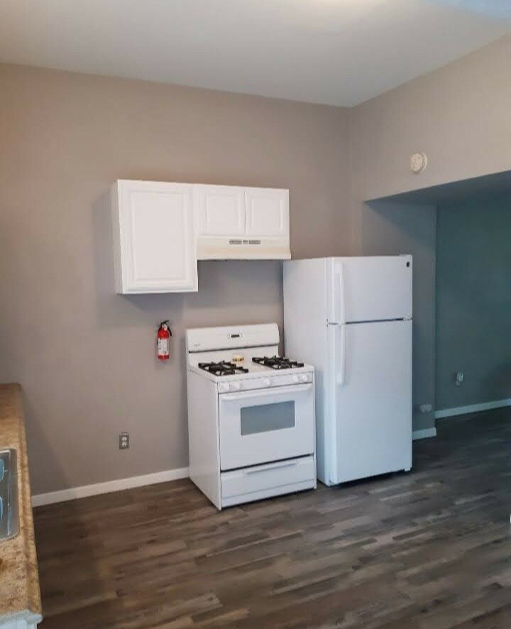 Unit #2 - 130 Glenwood Ct