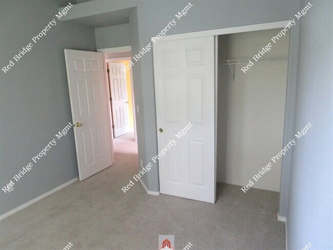 Building Photo - 18385 SW Swanstrom Dr