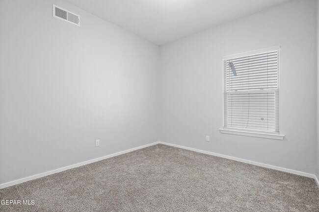 Building Photo - 932 Texas Madrone Dr