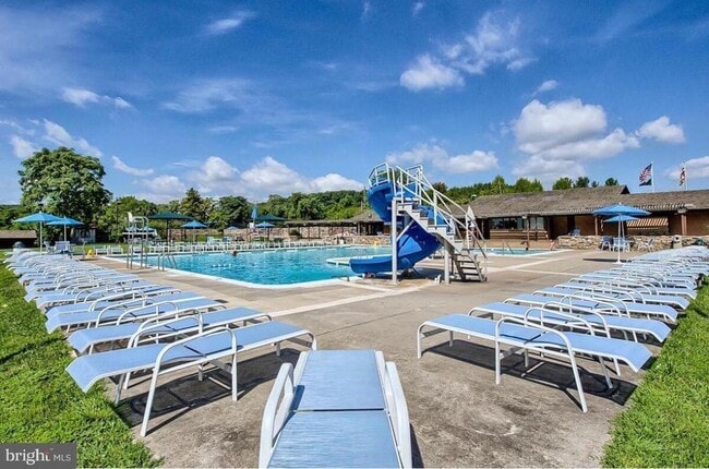 Building Photo - 7011 Fox Chase Rd