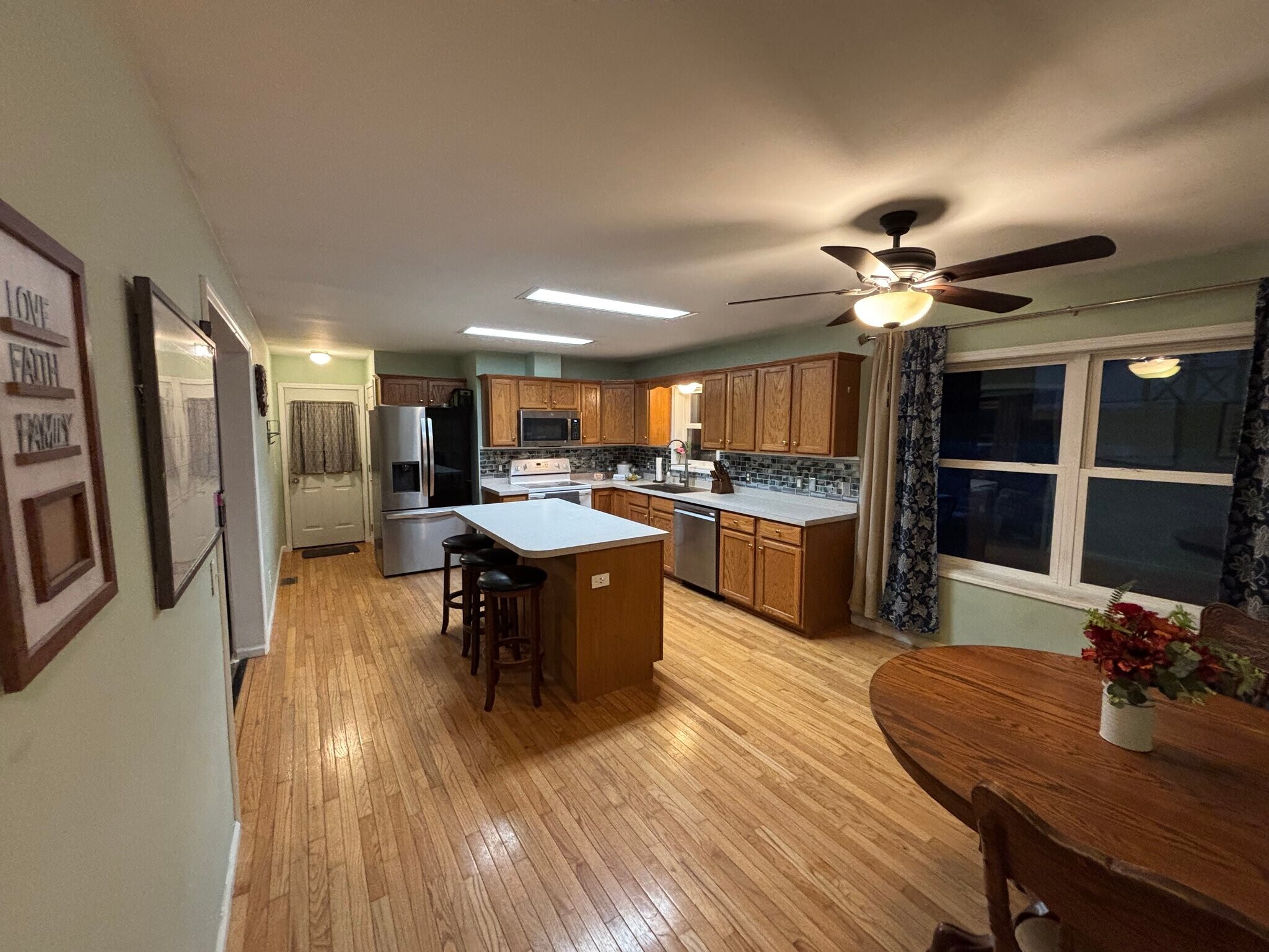 Building Photo - 2016 Harkins Rd