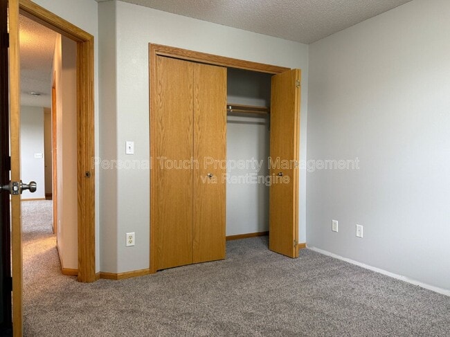 Building Photo - 1143 39th Ave S