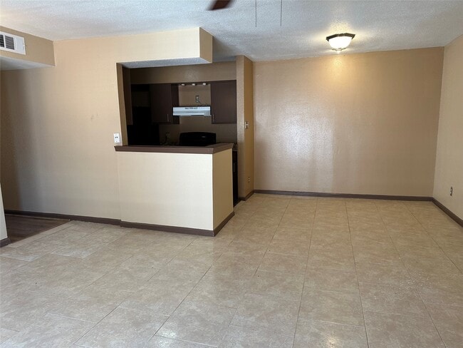 Building Photo - 10100 S Gessner Rd