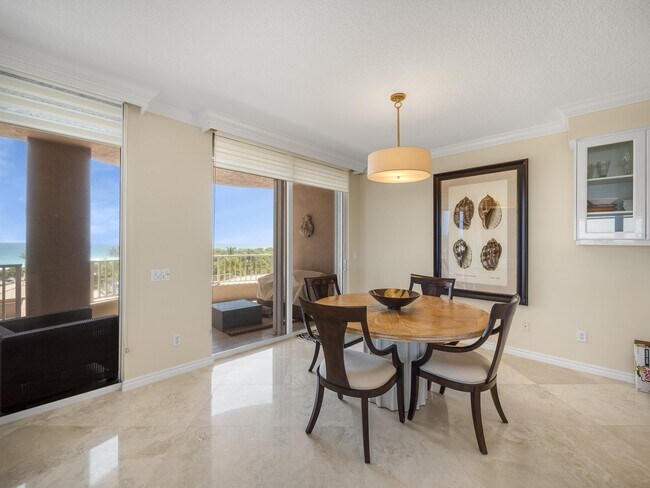 Building Photo - 700 Ocean Royale