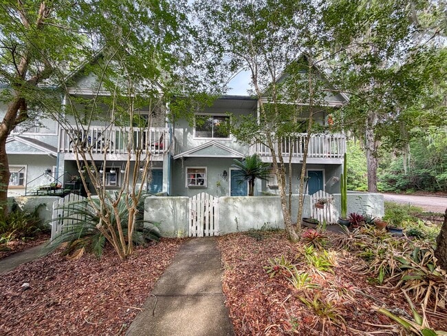 Building Photo - Pickwick Park #1006