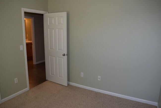 Building Photo - 1378 Seymour Cir