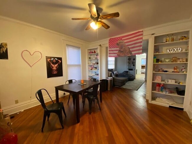 Building Photo - $6,000 | 8 Bedroom, 4 Bathroom Multi Floor...