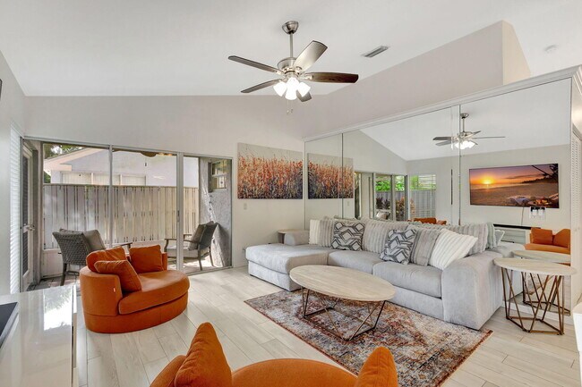 Building Photo - 15 Admirals Ct