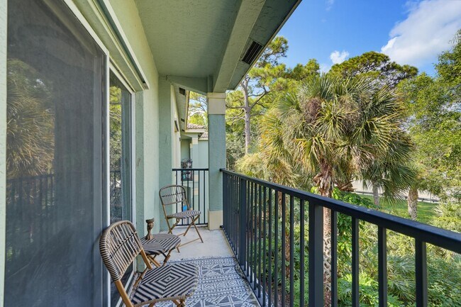 Building Photo - 350 Crestwood Cir