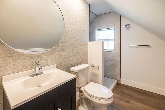 Building Photo - 2102 Morton Ave