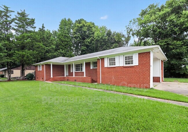 Building Photo - 3916 Piney Grove Rd