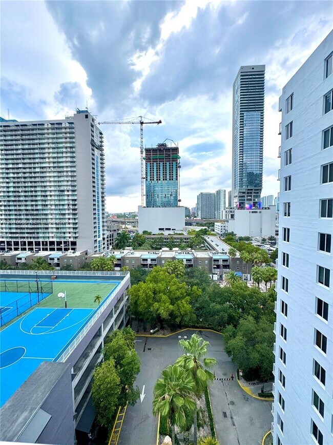 Building Photo - 800 N Miami Ave