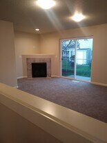 Building Photo - 713 E Main St