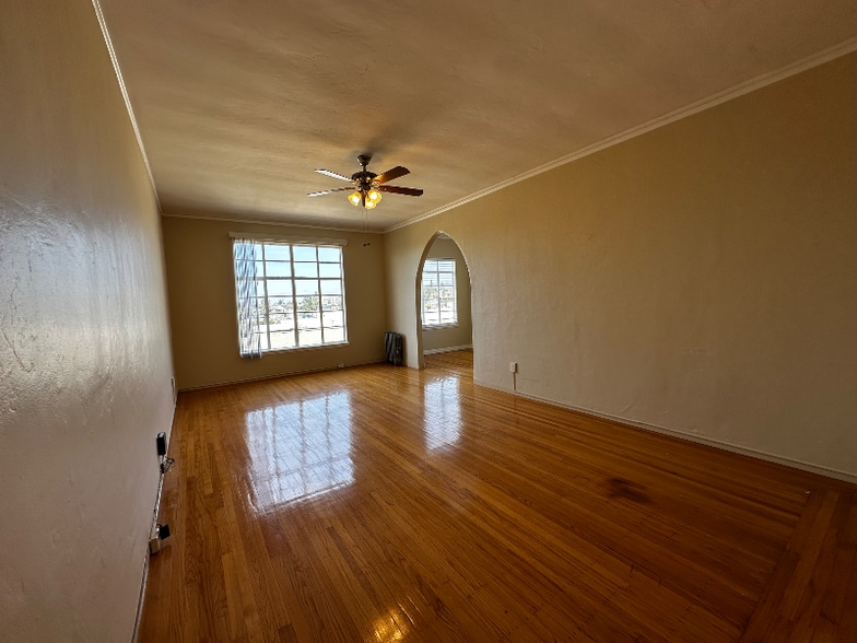 Building Photo - 2208 Carroll St