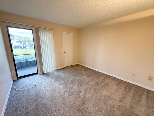 Building Photo - Beautiful Ground-Floor 2 Bedroom, 2 Bathroom Condo in The Landings at Belle Rive!